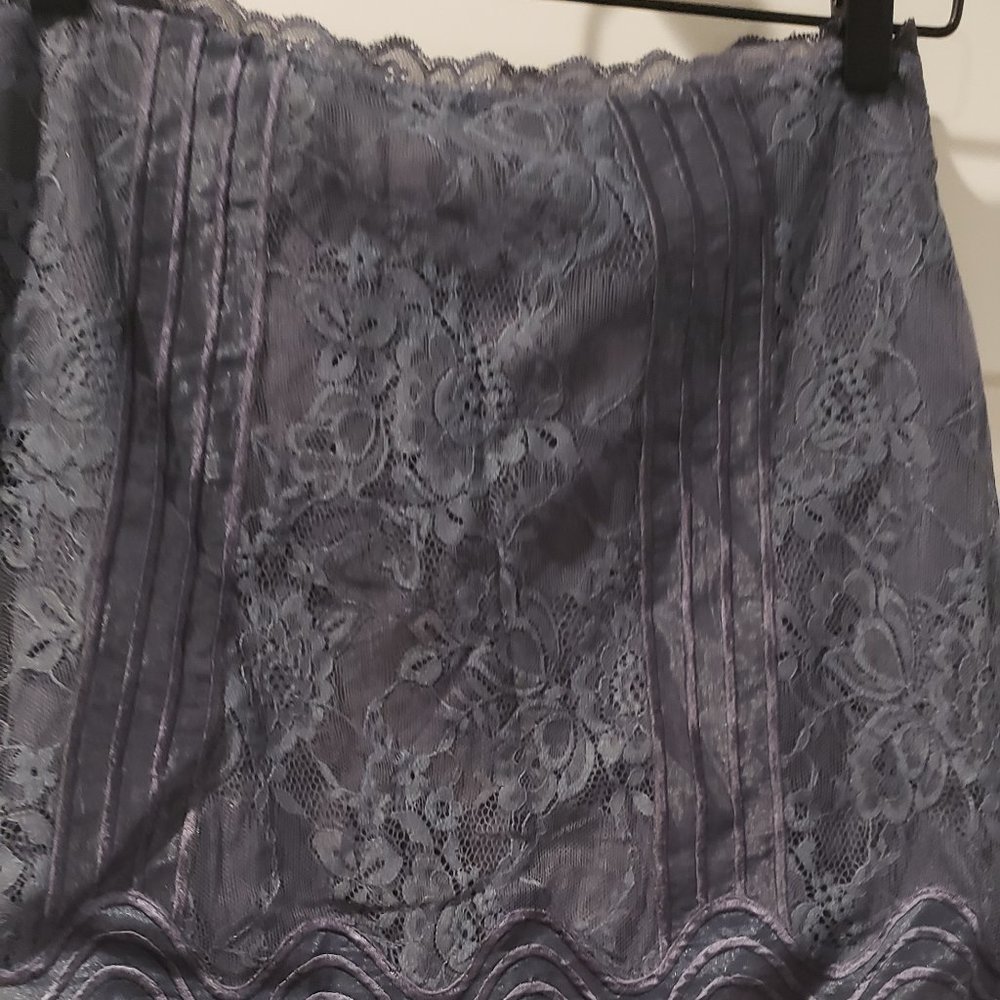 NWT: Lovers and friends X Revolve Raissa Lace Mini Skirt Size Small - Picture 3 of 7